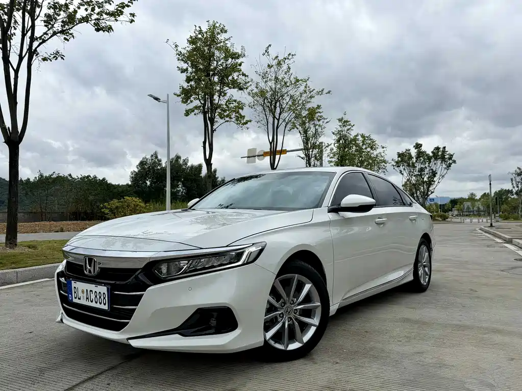 Honda Accord 2022 — фото 1