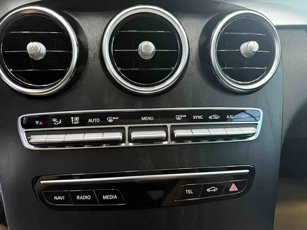 Mercedes-Benz C-Class 2020 — фото 20