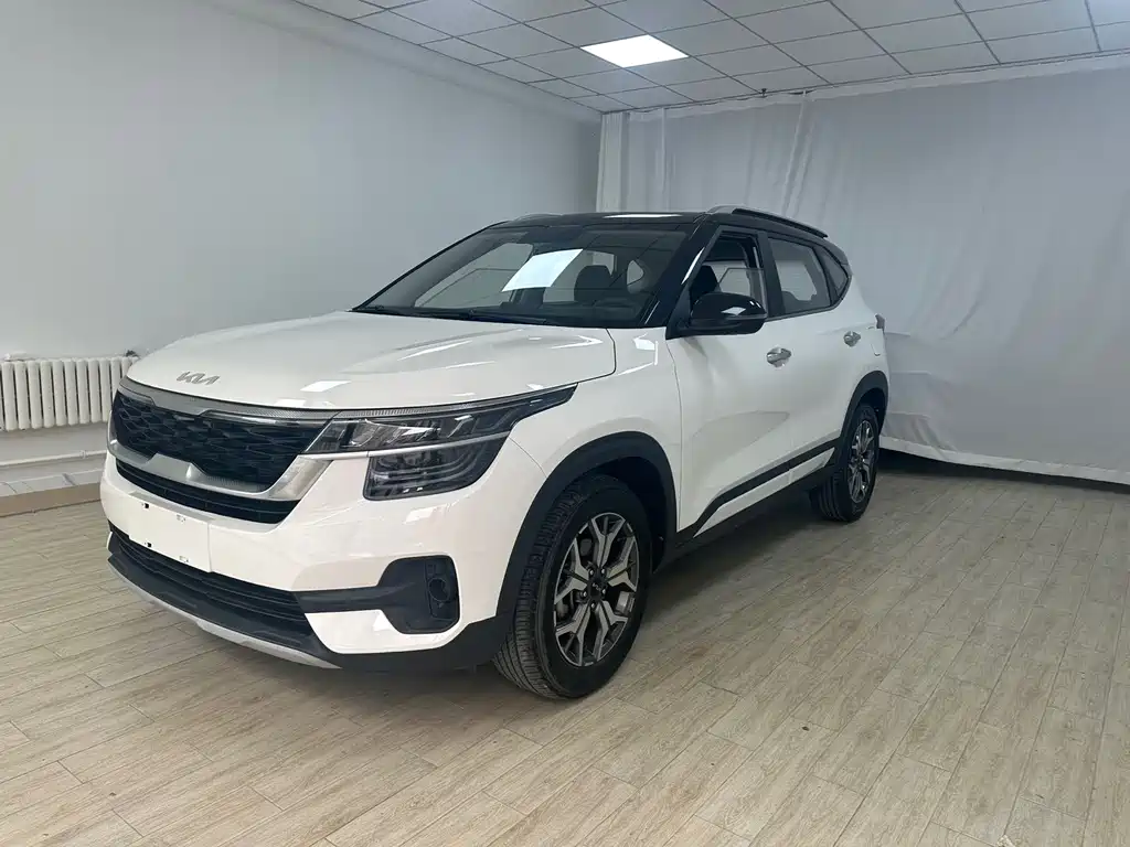 Kia KX3 2022 — фото 1