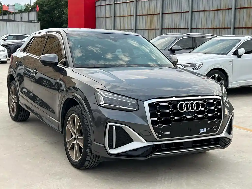 Audi Q2L 2022 — фото 3