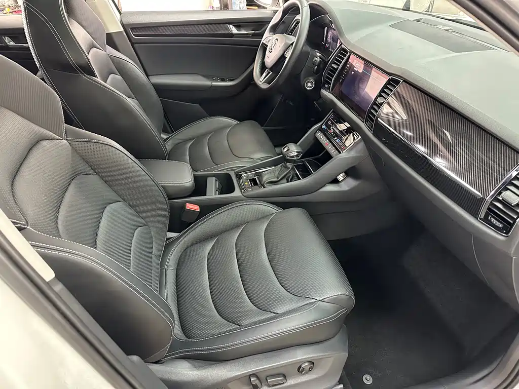 Skoda Kodiaq GT 2021 — фото 12