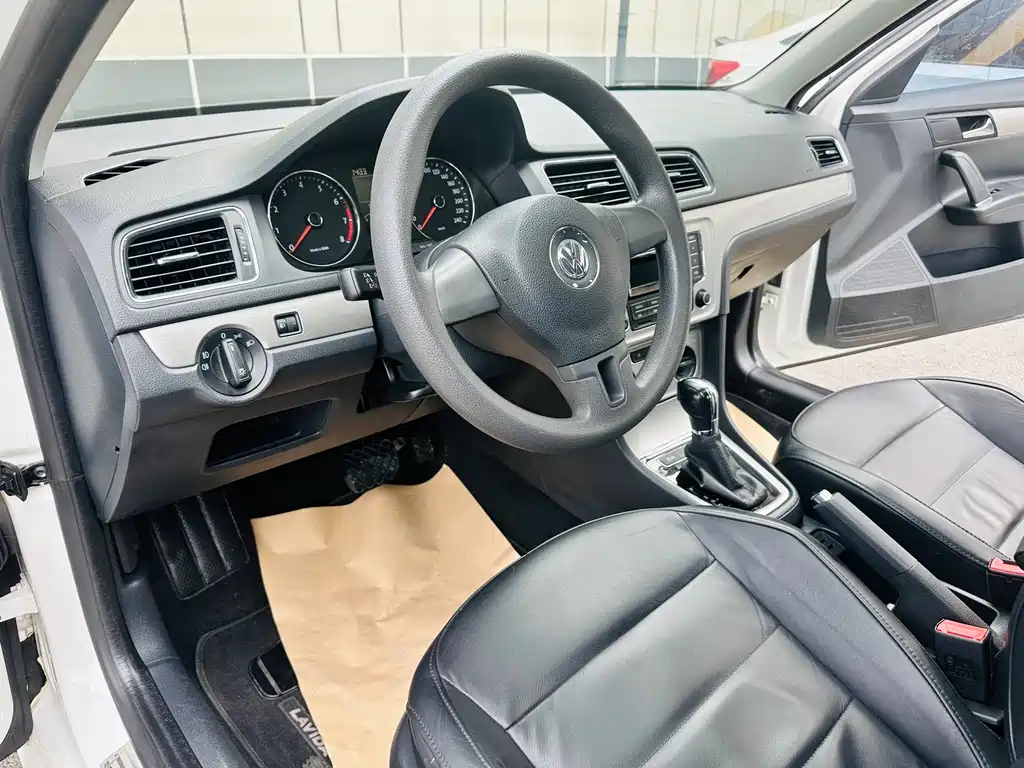 Volkswagen Lavida 2015 — фото 17