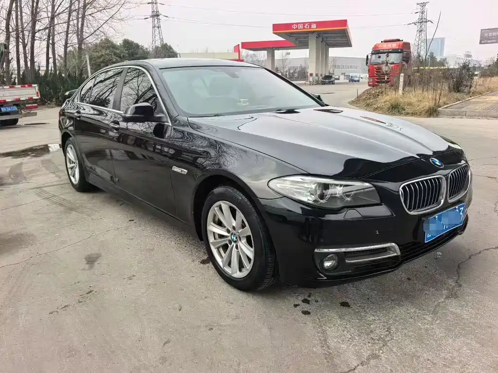 BMW 5 Series 2015 — фото 2
