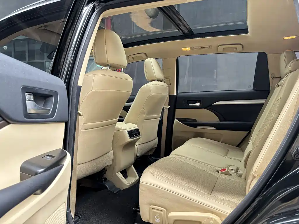 Toyota Highlander 2019 — фото 12
