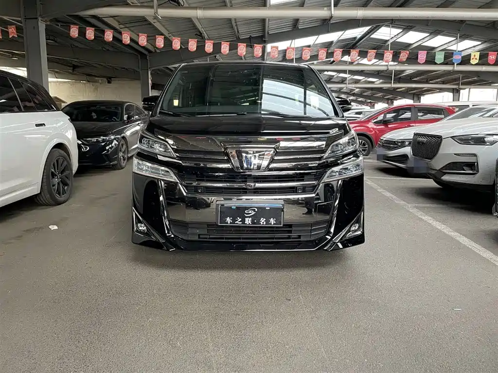 Toyota Vellfire 2022 — фото 3