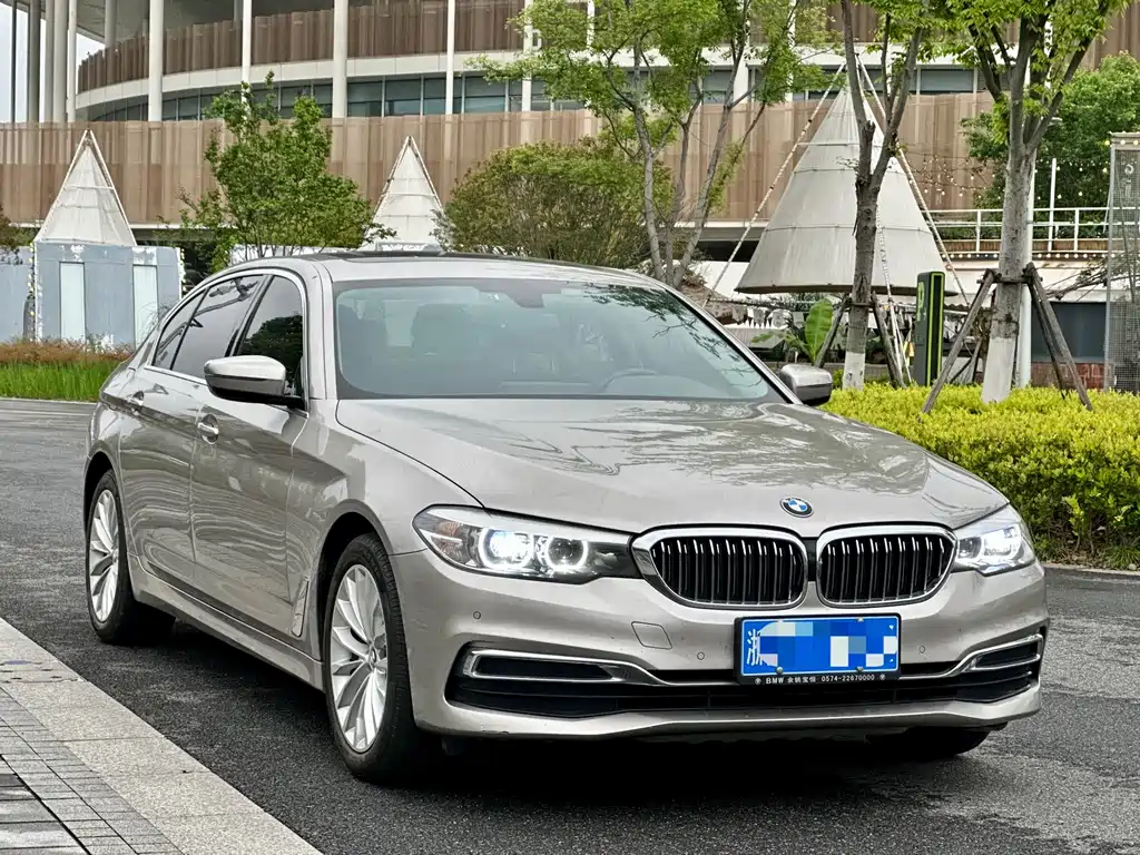 BMW 5 Series 2020 — фото 3