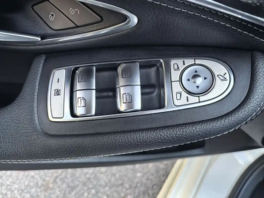 Mercedes-Benz C-Class 2019 — фото 7
