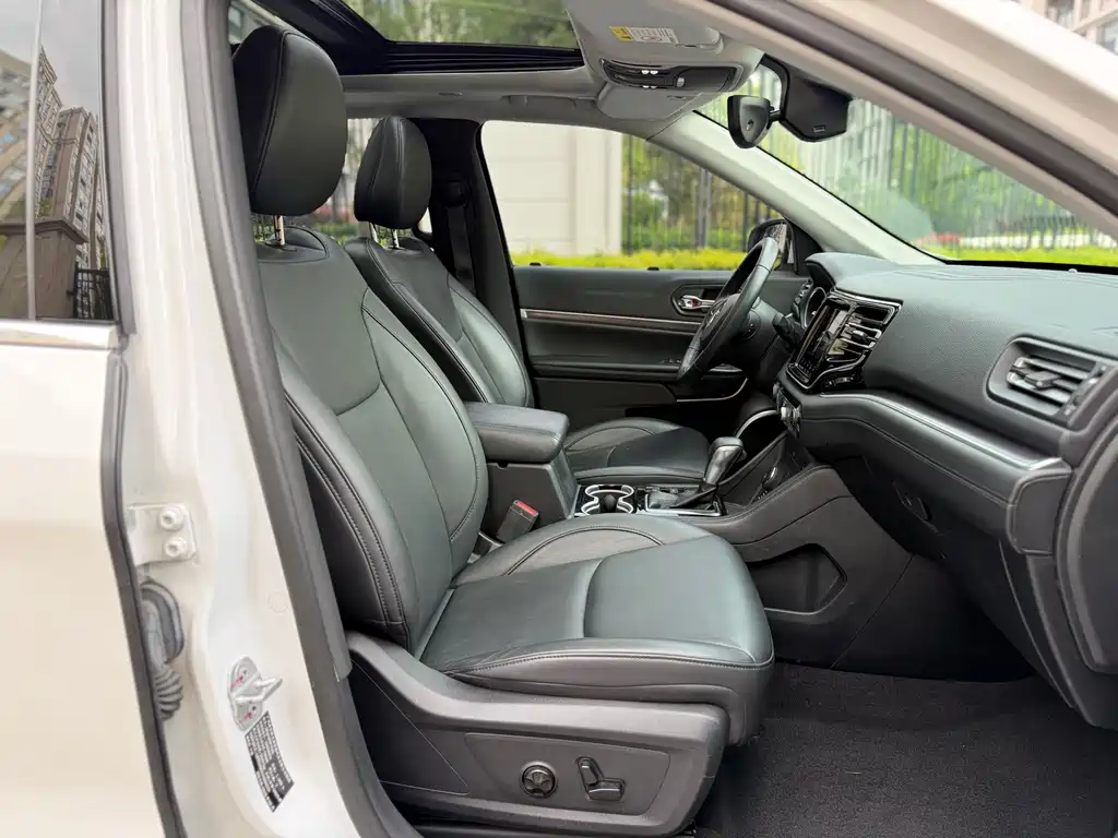 Jeep Grand Commander 2019 — фото 15