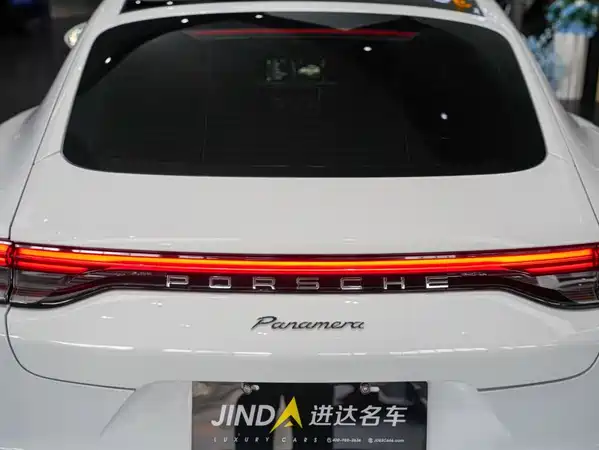 Porsche Panamera 2022