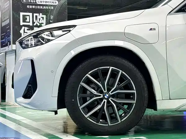 BMW iX1 2024