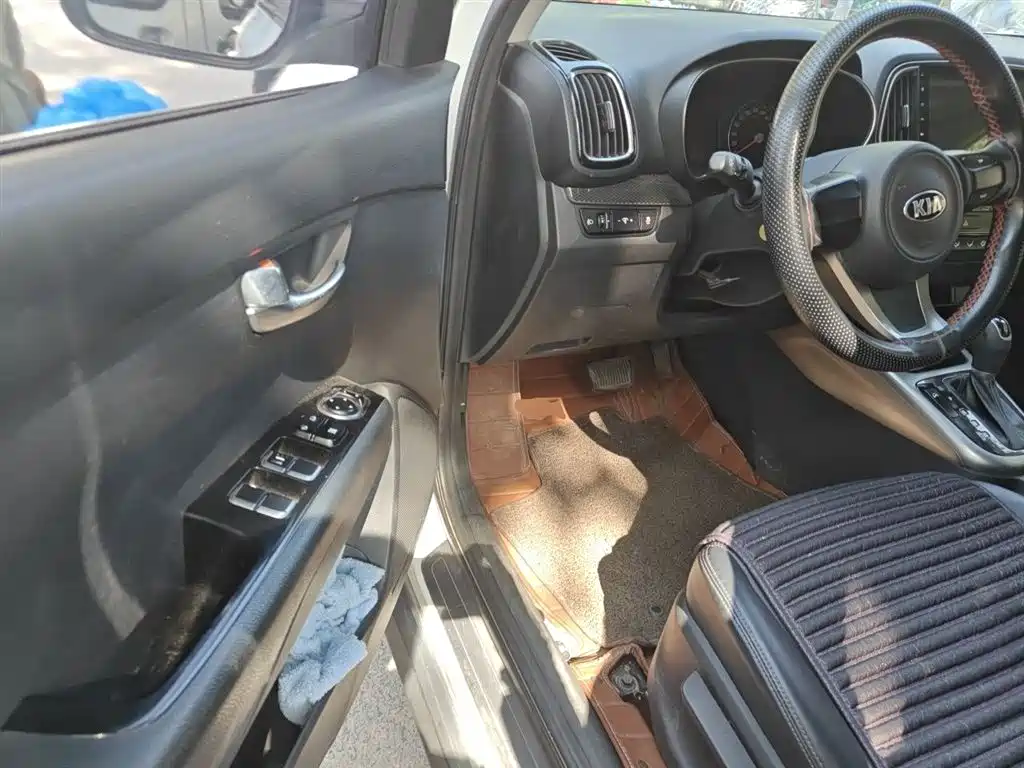 Kia KX3 2015 — фото 12