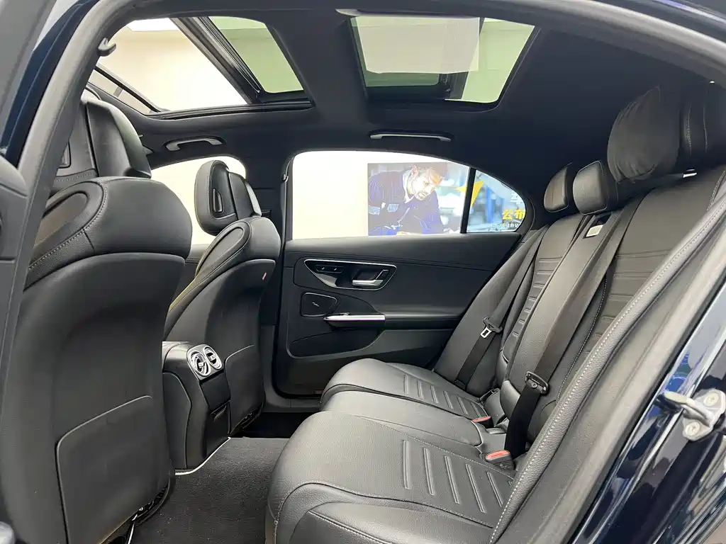 Mercedes-Benz C-Class 2022