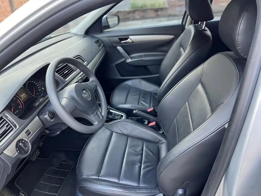 Volkswagen Lavida 2015