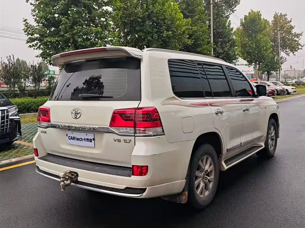 Toyota Land Cruiser 2019 — фото 4