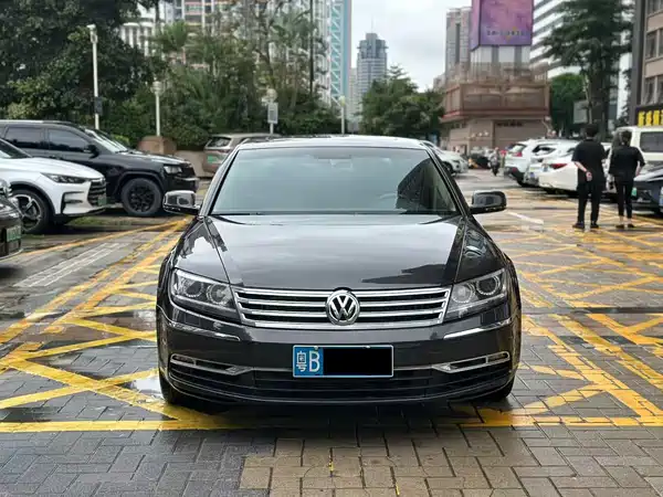 Volkswagen Phaeton 2012