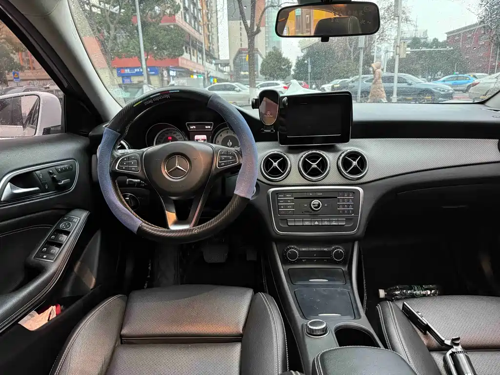 Mercedes-Benz GLA 2017 — фото 12