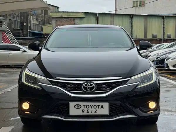Toyota Reiz 2016