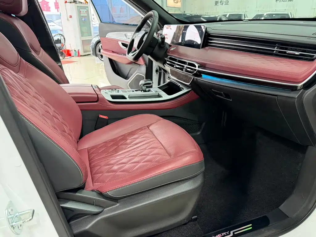 Jetour X70 PLUS 2023 — фото 20