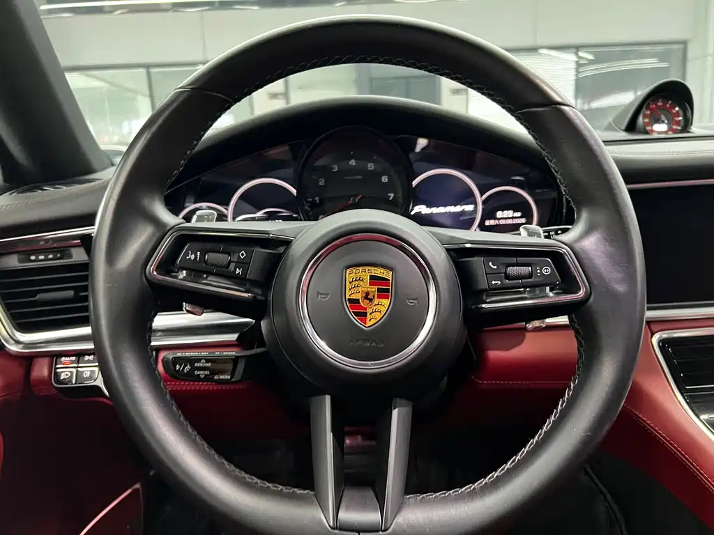 Porsche Panamera 2020 — фото 9