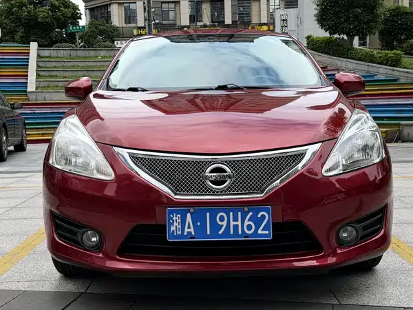 Nissan Tiida 2011