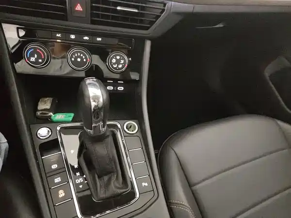 Volkswagen Bora 2024