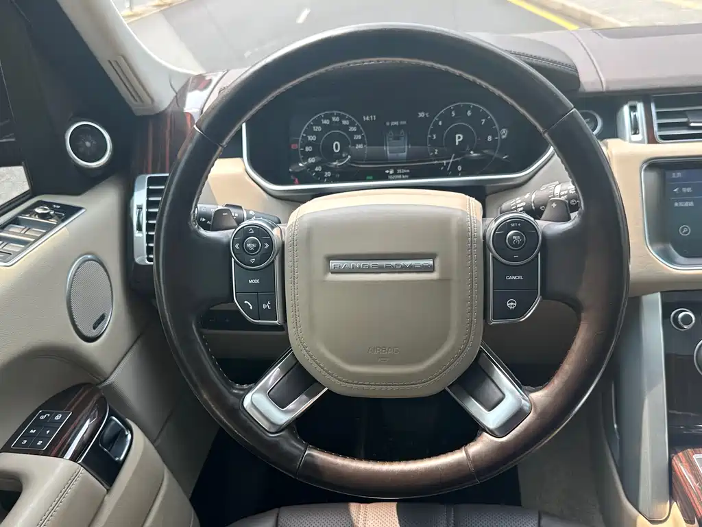 Land Rover Range Rover 2017 — фото 16