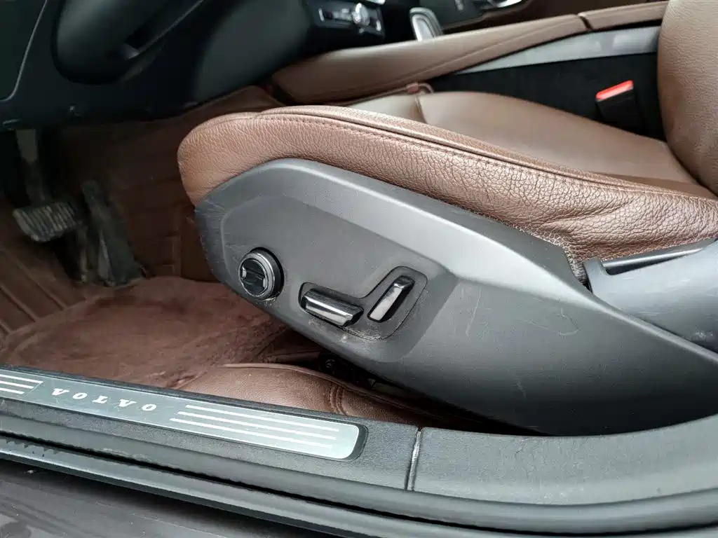 Volvo S90 2021 — фото 15