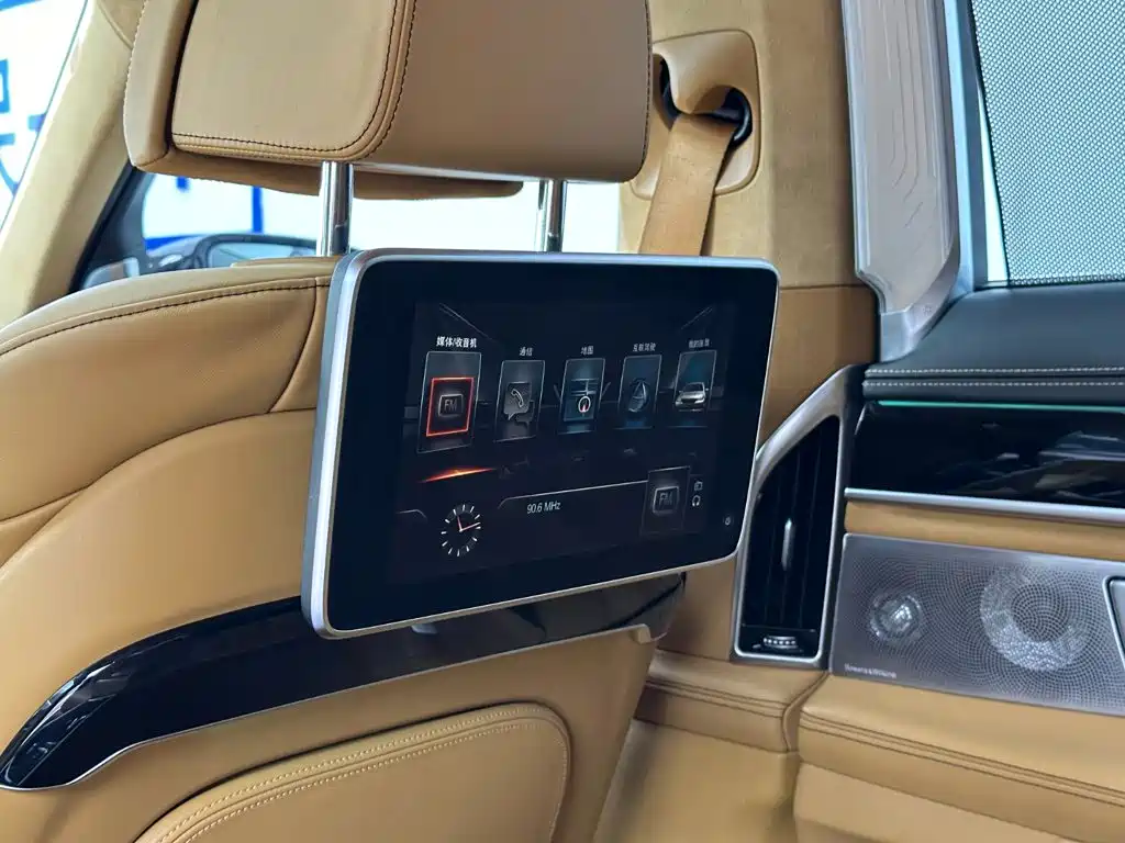 BMW 7 Series 2017 — фото 33