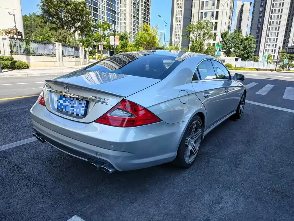 Mercedes-Benz CLS AMG 2010 — фото 2
