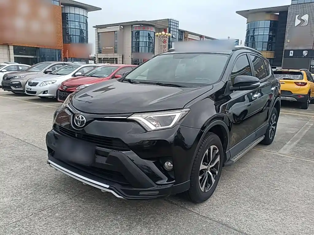 Toyota RAV4 2016 — фото 1