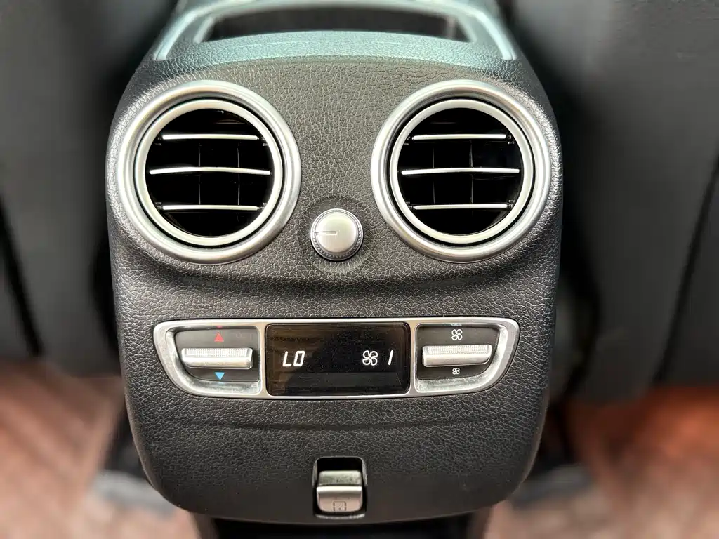 Mercedes-Benz GLC 2023 — фото 15