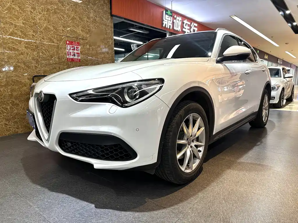 Alfa Romeo Stelvio 2018