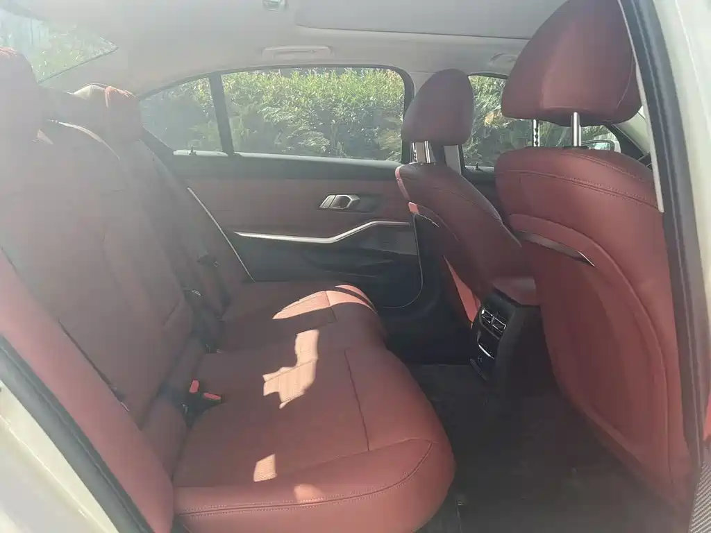 BMW 3 Series 2025
