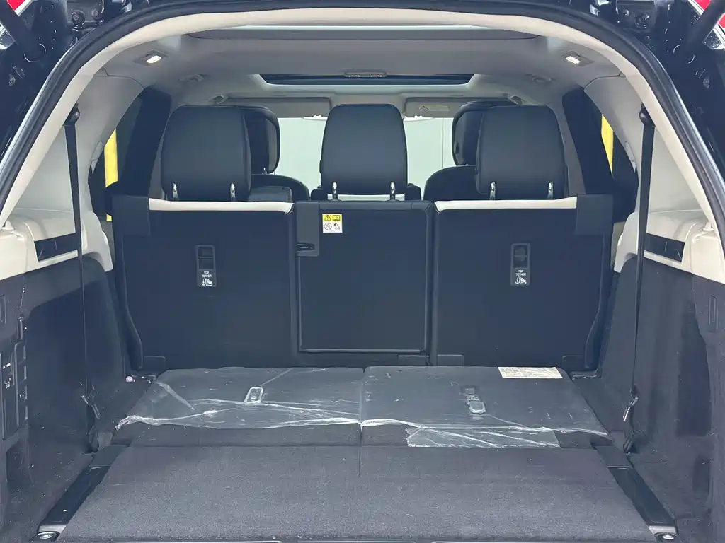 Land Rover Discovery 2022 — фото 12