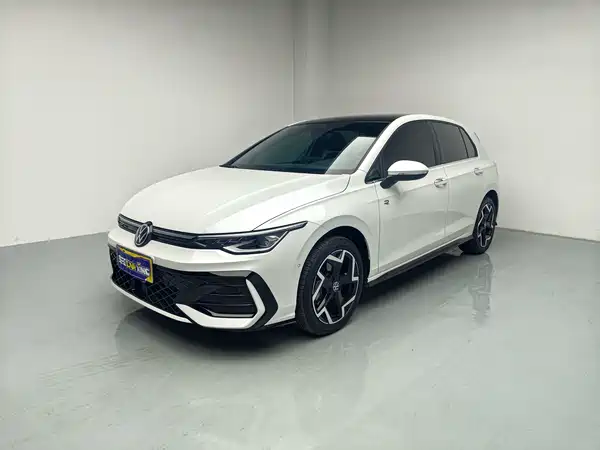 Volkswagen Golf 2025