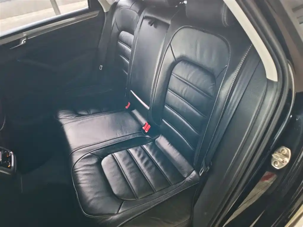 Volkswagen Passat 2018 — фото 17