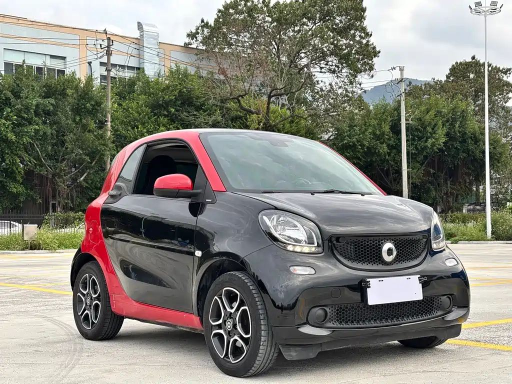 smart Fortwo 2019 — фото 3