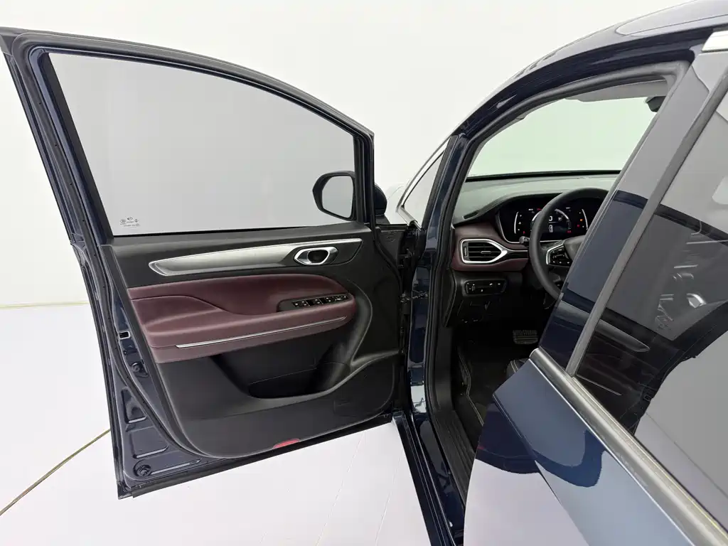 GAC Trumpchi M6 2021 — фото 23
