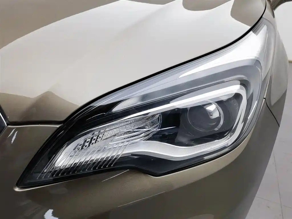 Buick Envision Plus 2016 — фото 7