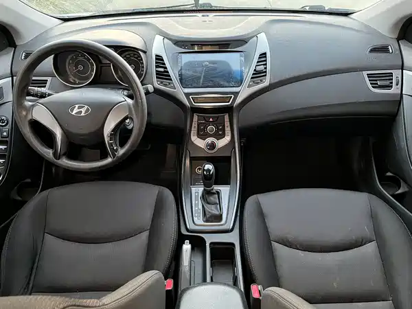 Hyundai Elantra Langdong 2017