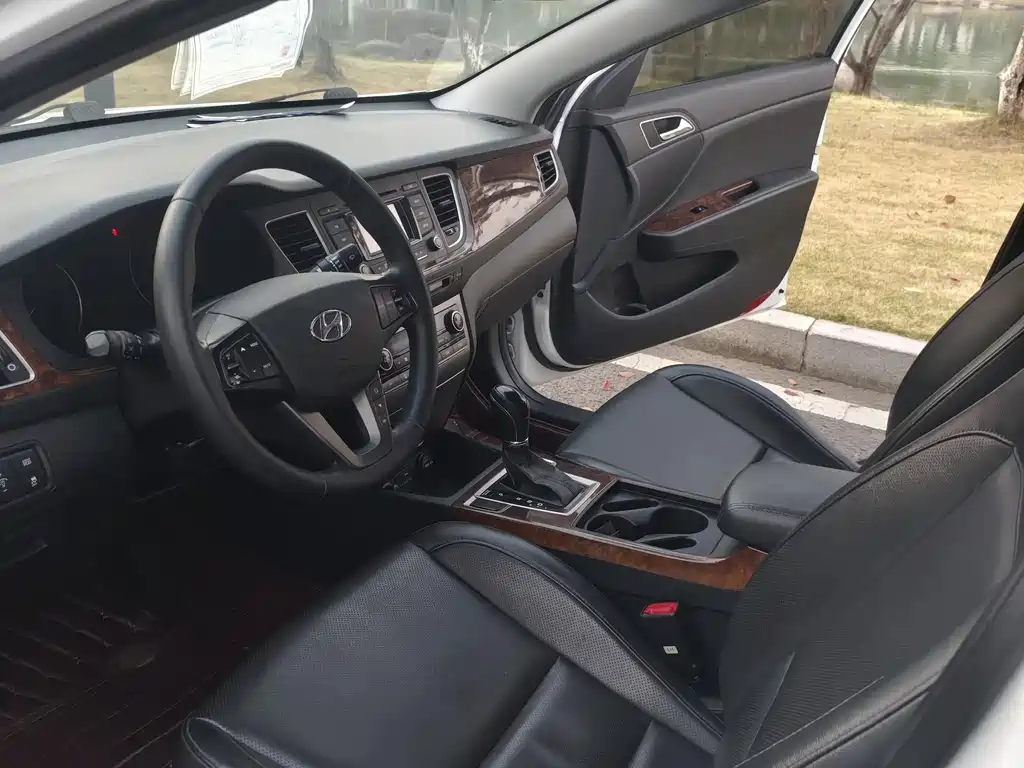 Hyundai Mistra 2015 — фото 9