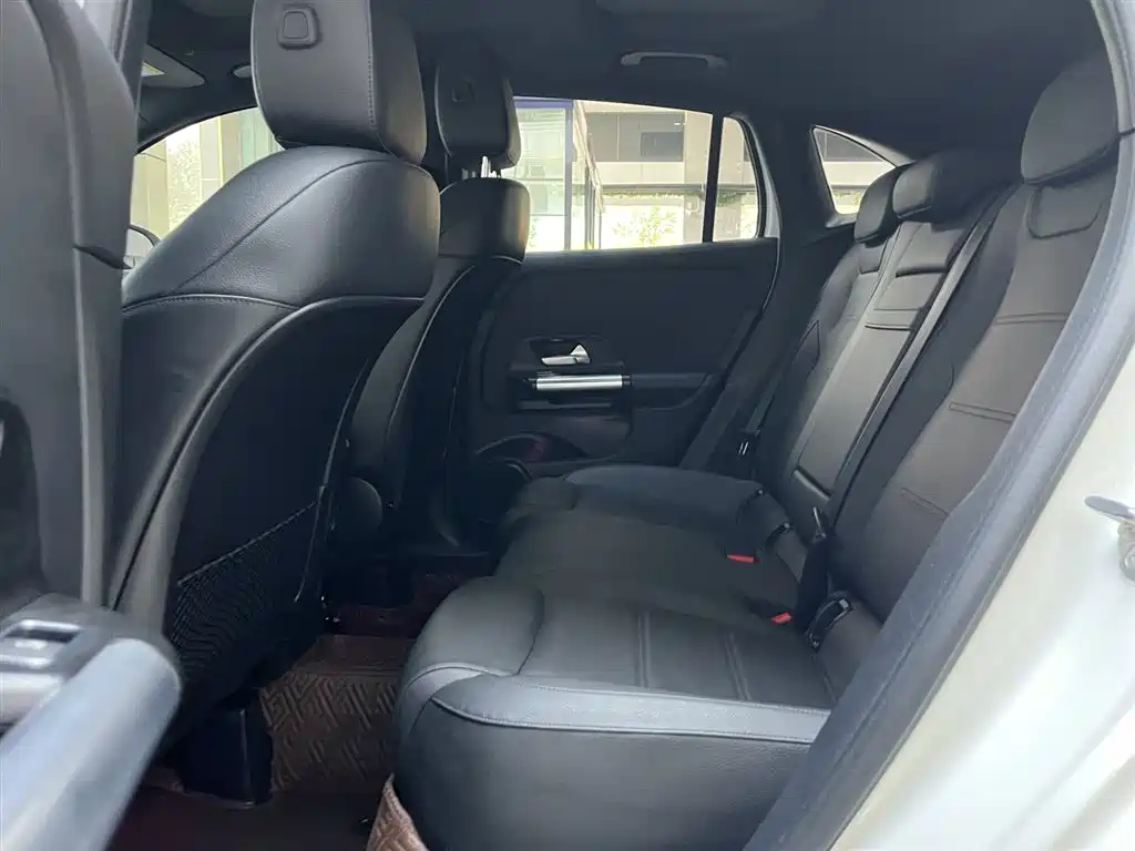 Mercedes-Benz GLA 2022 — фото 15