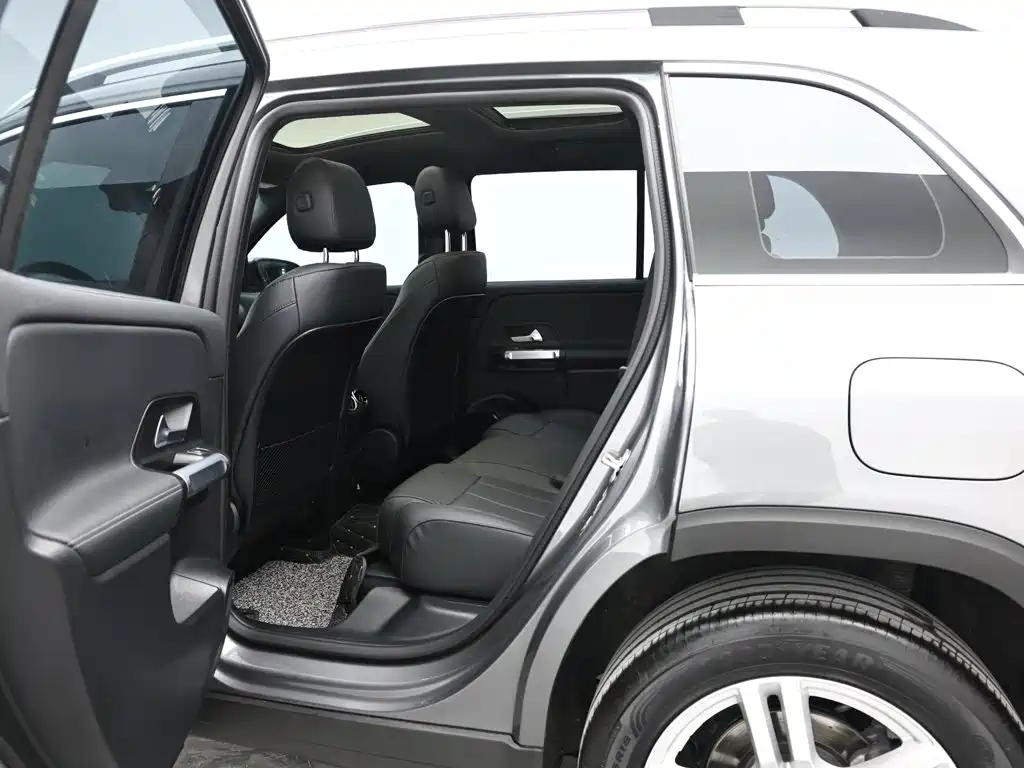 Mercedes-Benz GLB 2023 — фото 17