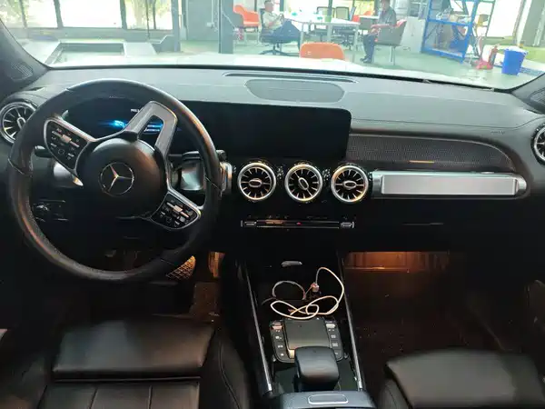 Mercedes-Benz GLB 2021