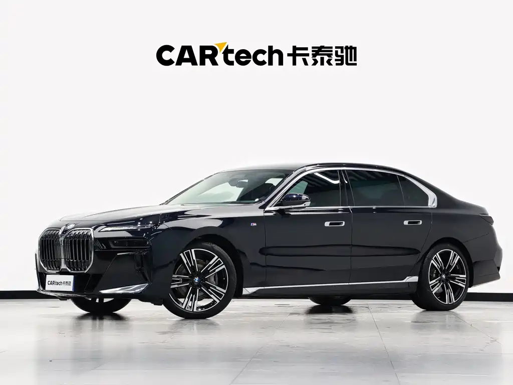 BMW 7 Series 2024 — фото 1