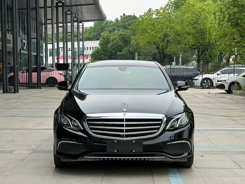 Mercedes-Benz E-Class 2019 — фото 1