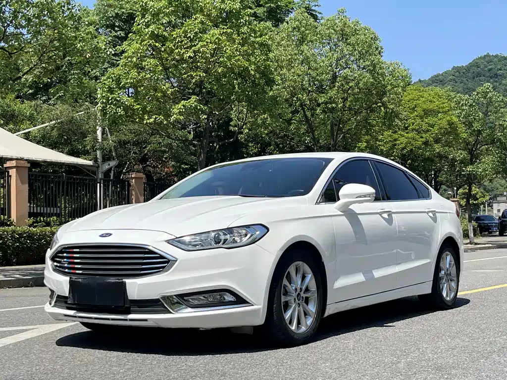 Ford Mondeo 2018 — фото 2
