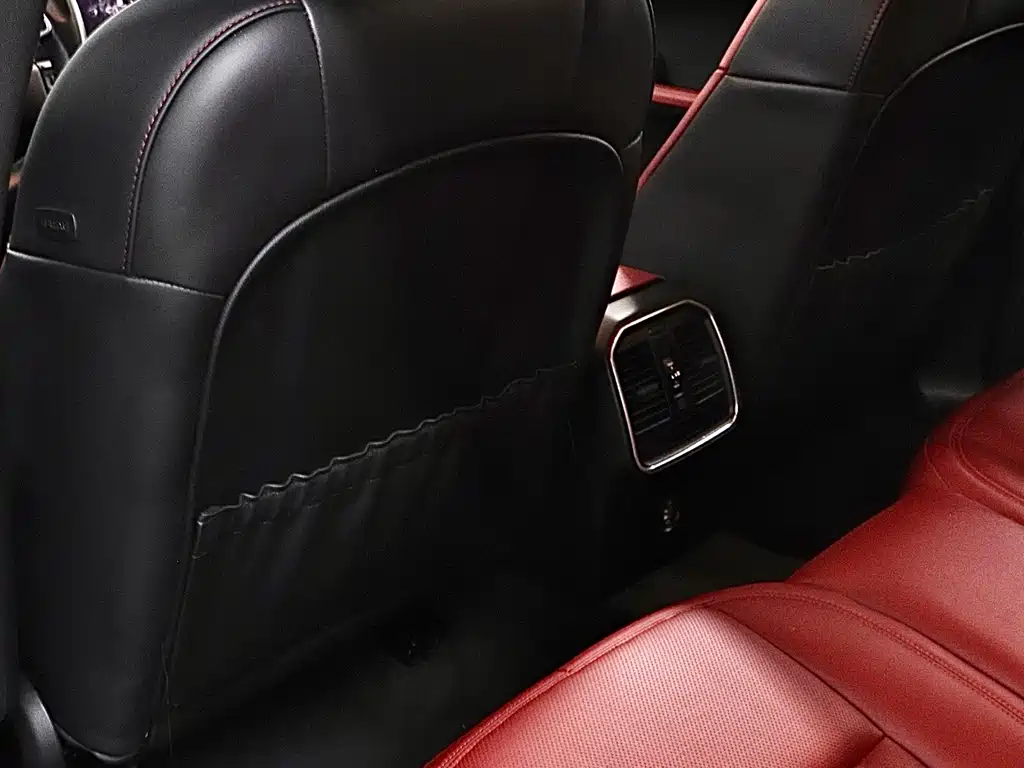 Porsche Macan 2020 — фото 13