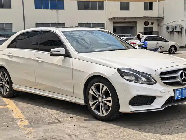 Mercedes-Benz E-Class 2015