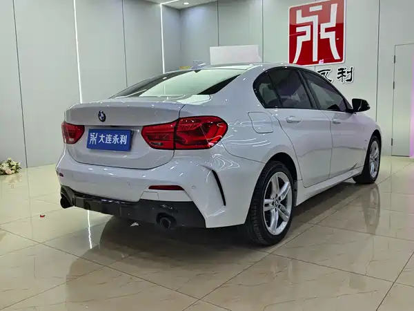 BMW 1 Series 2022